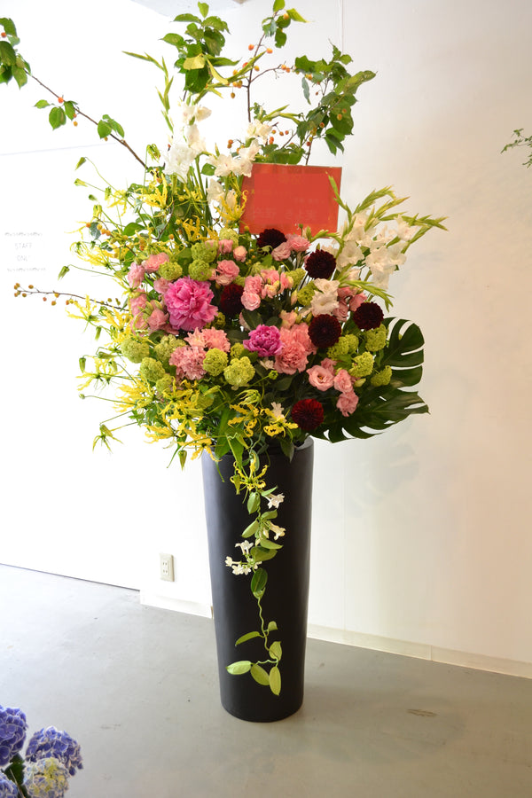 ピンク・イエローカラフル豪華アレンジメント