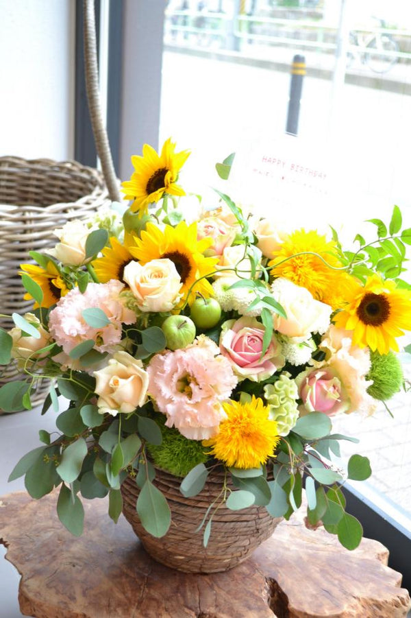 豪華　アレンジメント　ひまわりパステル