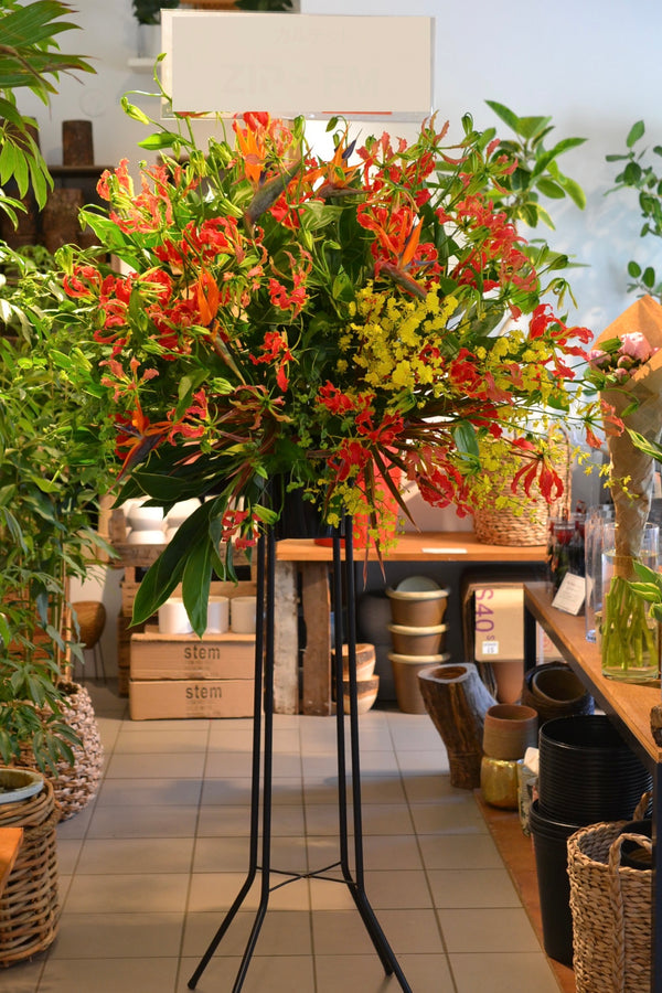 レッドのスタンド花