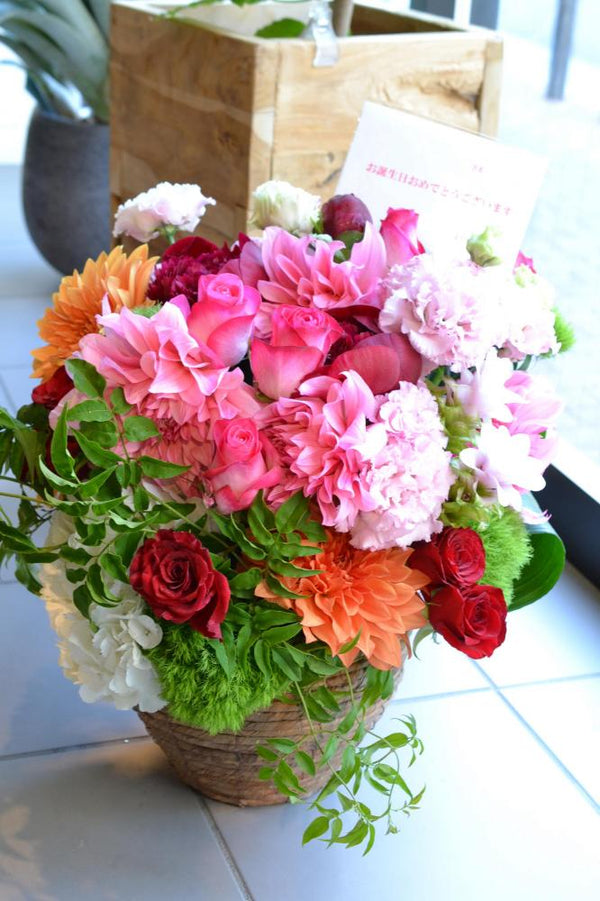 豪華　アレンジメント　カラフルピンク