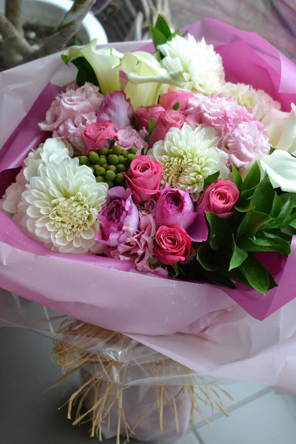 バラ ダリア 花束 ホワイトピンク